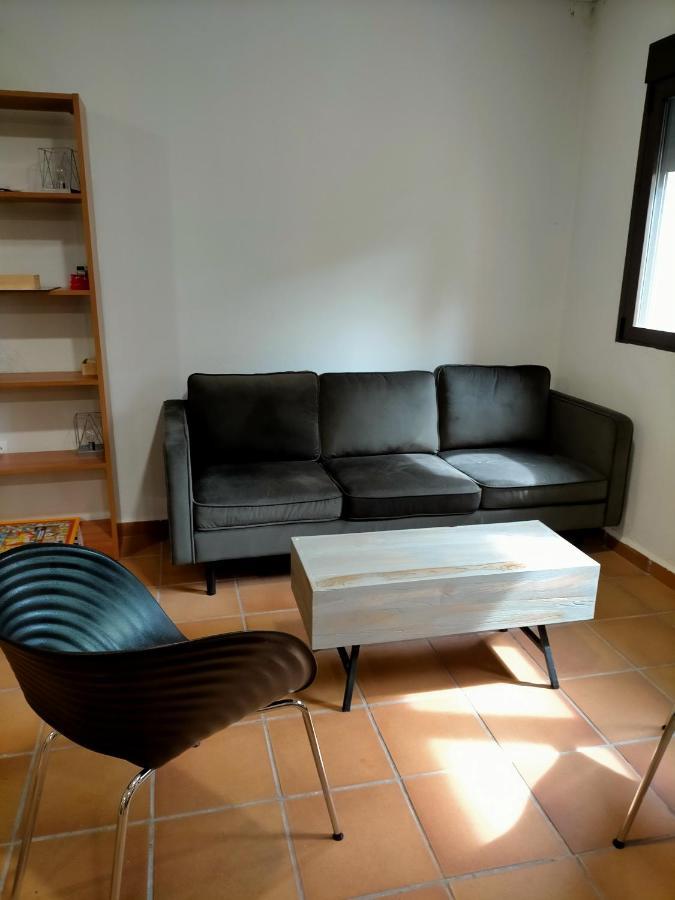 Albergue Santa Barbara Aliaga Bagian luar foto