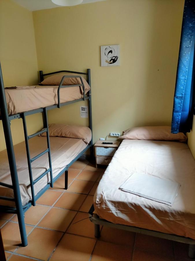 Albergue Santa Barbara Aliaga Bagian luar foto