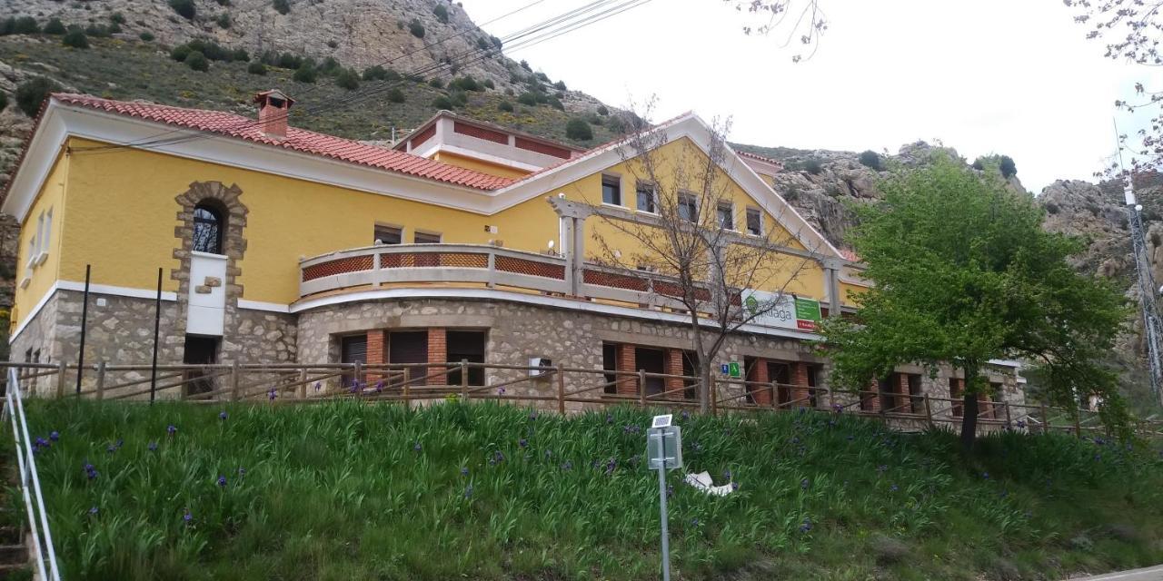 Albergue Santa Barbara Aliaga Bagian luar foto